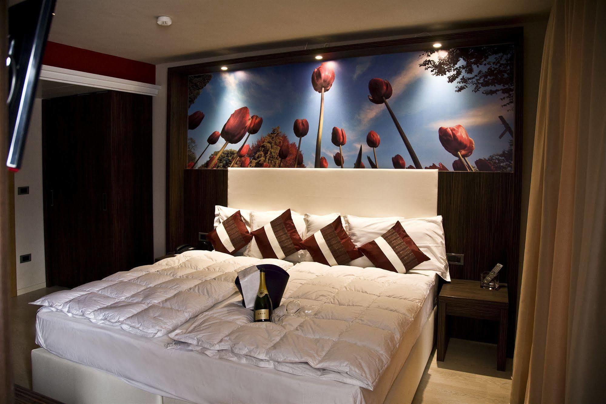 Giardinetto Hotel เปตเตนาสโก ภายนอก รูปภาพ